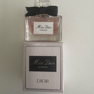 NEW miss dior essence 5 ml, eye curler, lip treatment, eye masks & makeup bag